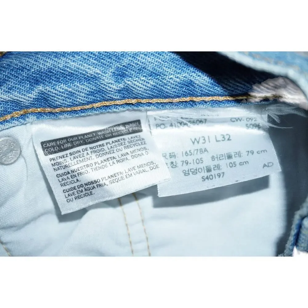 Levi’s 501 Light Wash Cutoff Jeans - W31 L32 - Button Fly - Raw Hem